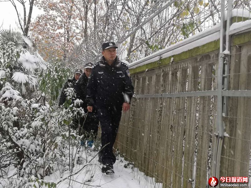 長沙南所冒雪巡線.jpg