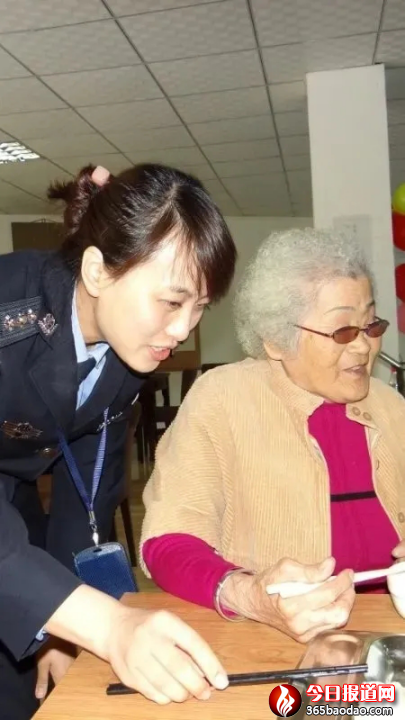 【致青春_戰疫情】冰城女警郭明睿當選2020年“全國向上向善好青年”(1)683.png