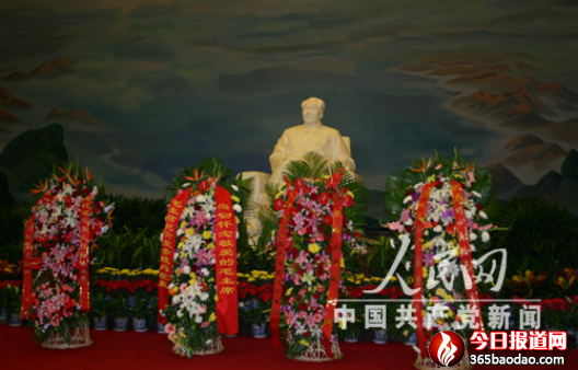 李佩山訪著名戰斗英雄、特等功臣楊育才8172.png