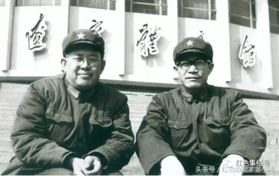 李佩山訪著名戰斗英雄、特等功臣楊育才5676.png