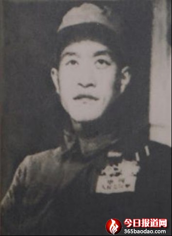 李佩山訪著名戰斗英雄、特等功臣楊育才9041.png